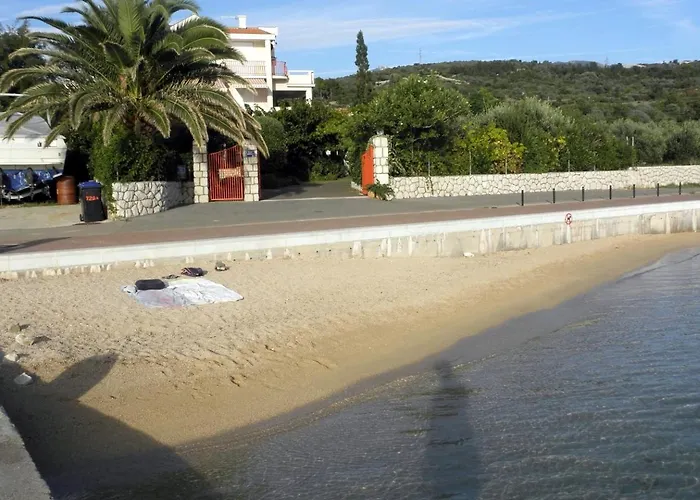With A Parking Space Barbat, Rab - 5002